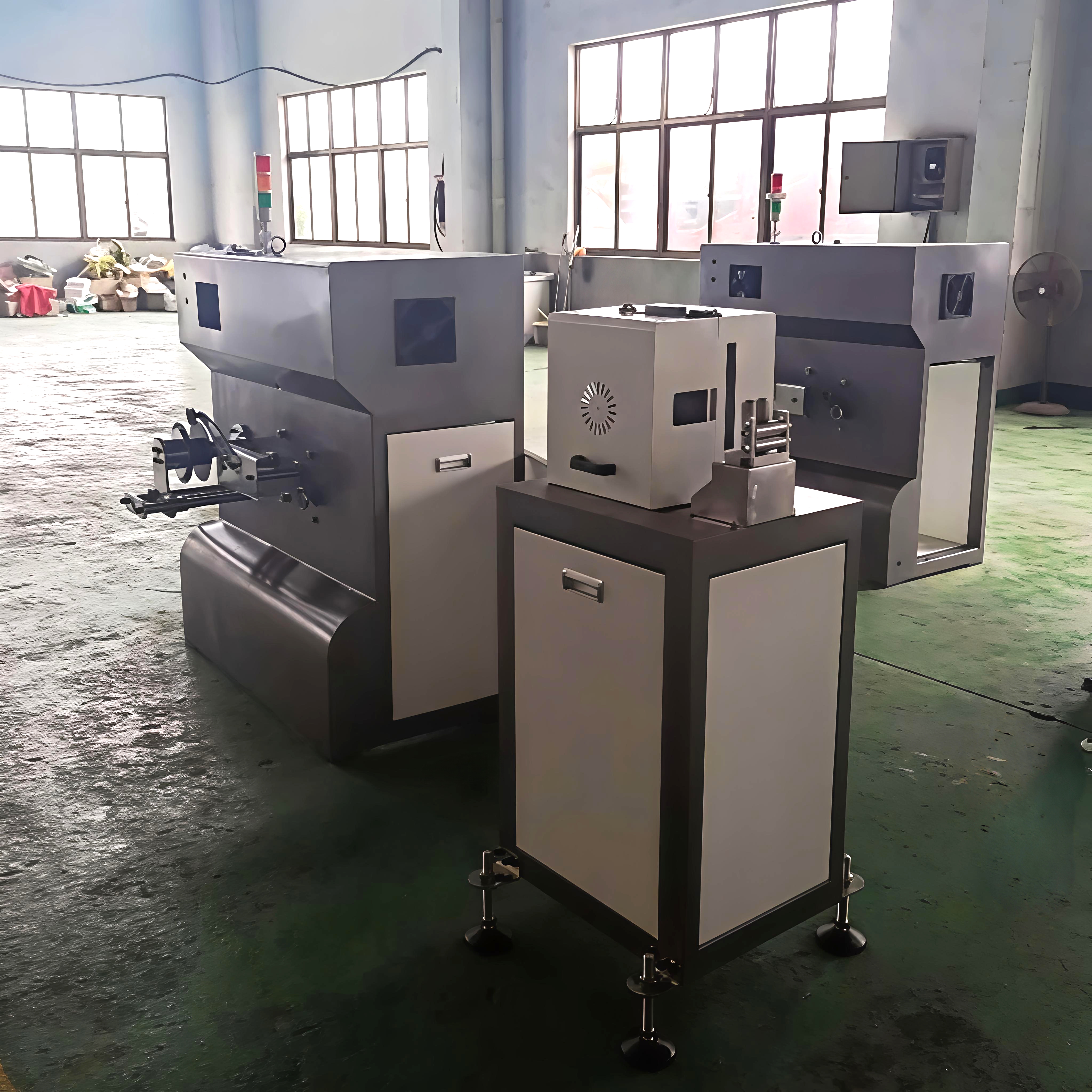 Haul off machine and winding machine