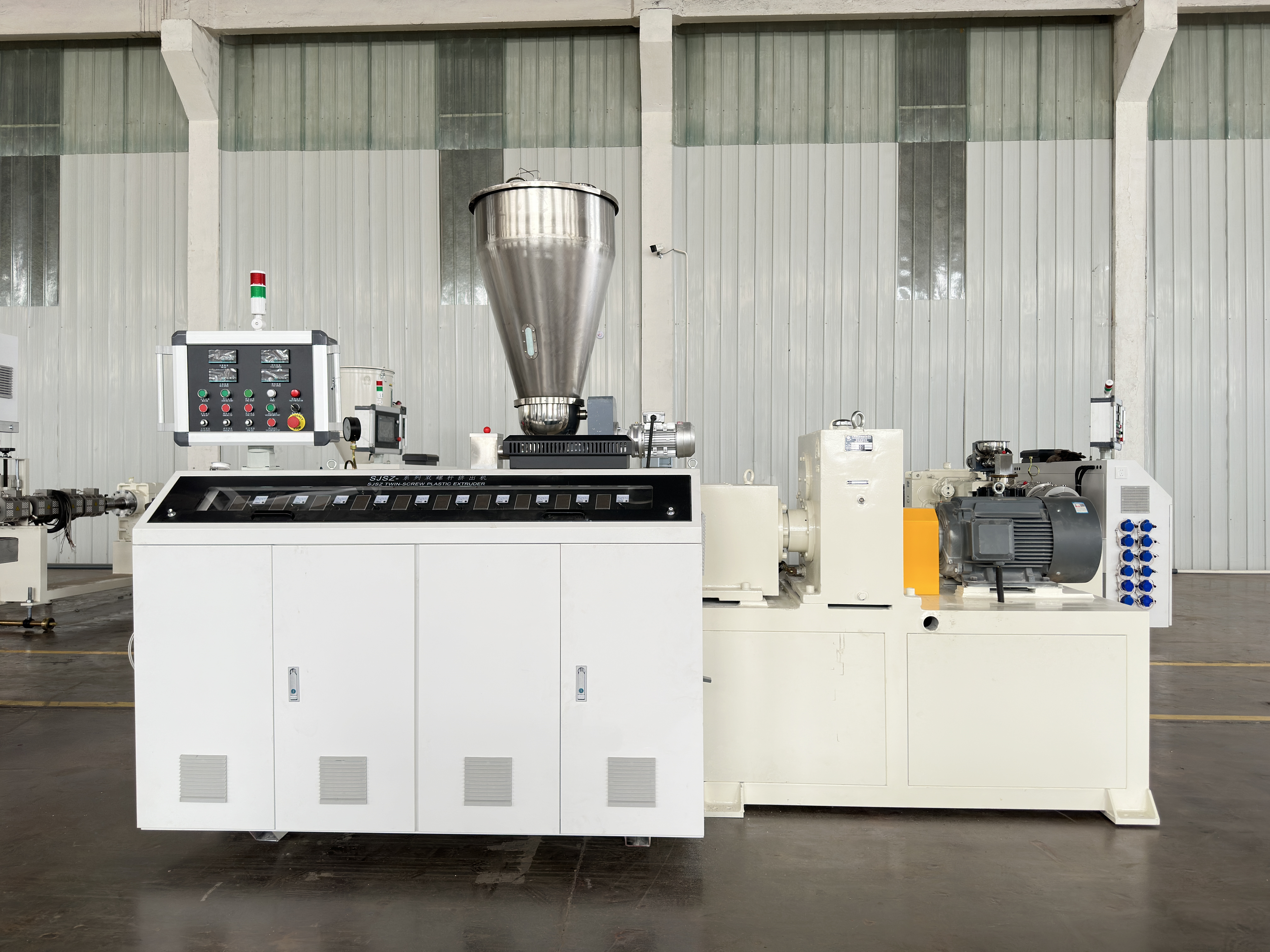 CONICAL TWIN SCREW EXTRUDER