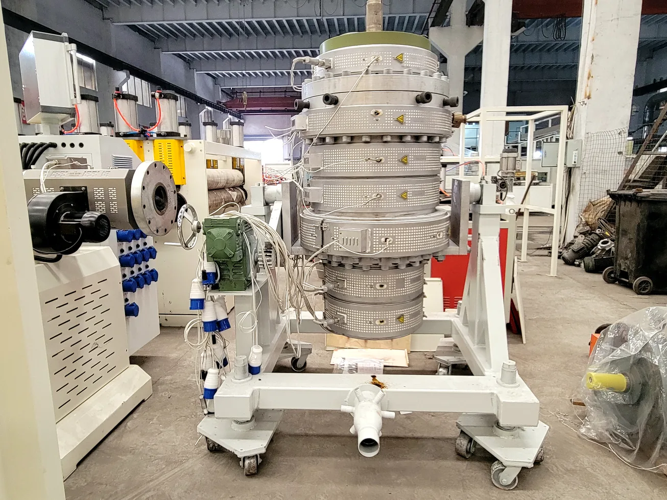 PVC pipe die head and mould for 200-450mm pipe diameter control
