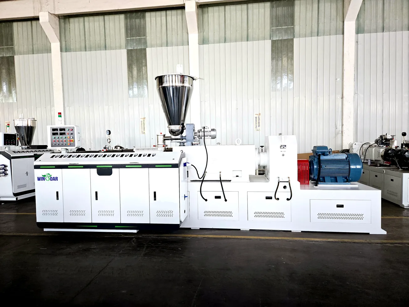 Twin screw extruder for 200-450mm PVC pipe extrusion line