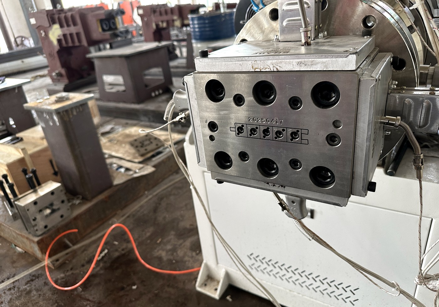 PVC profile extrusion mould for window and door profiles
