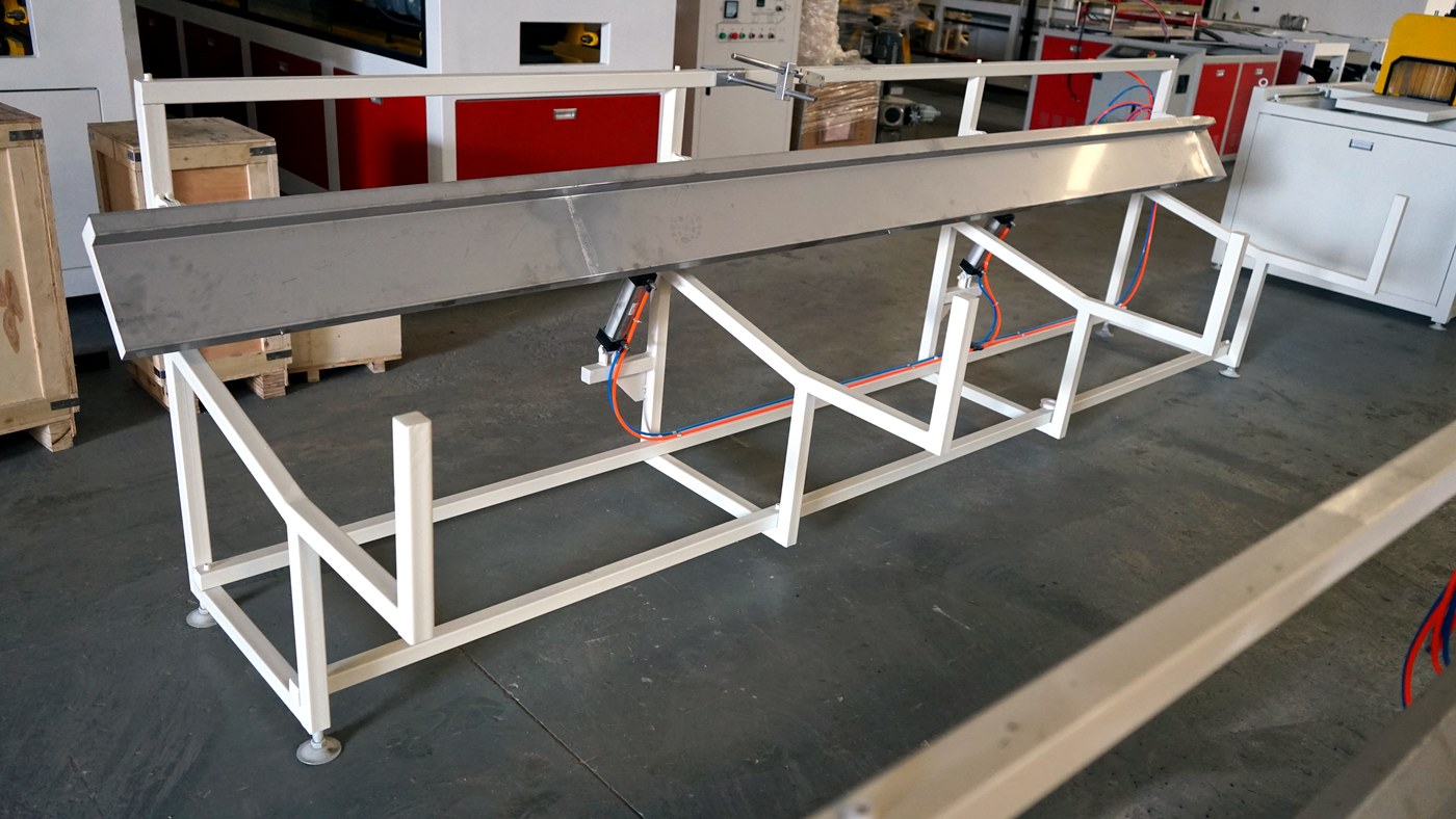PVC profile stacker for profile production line