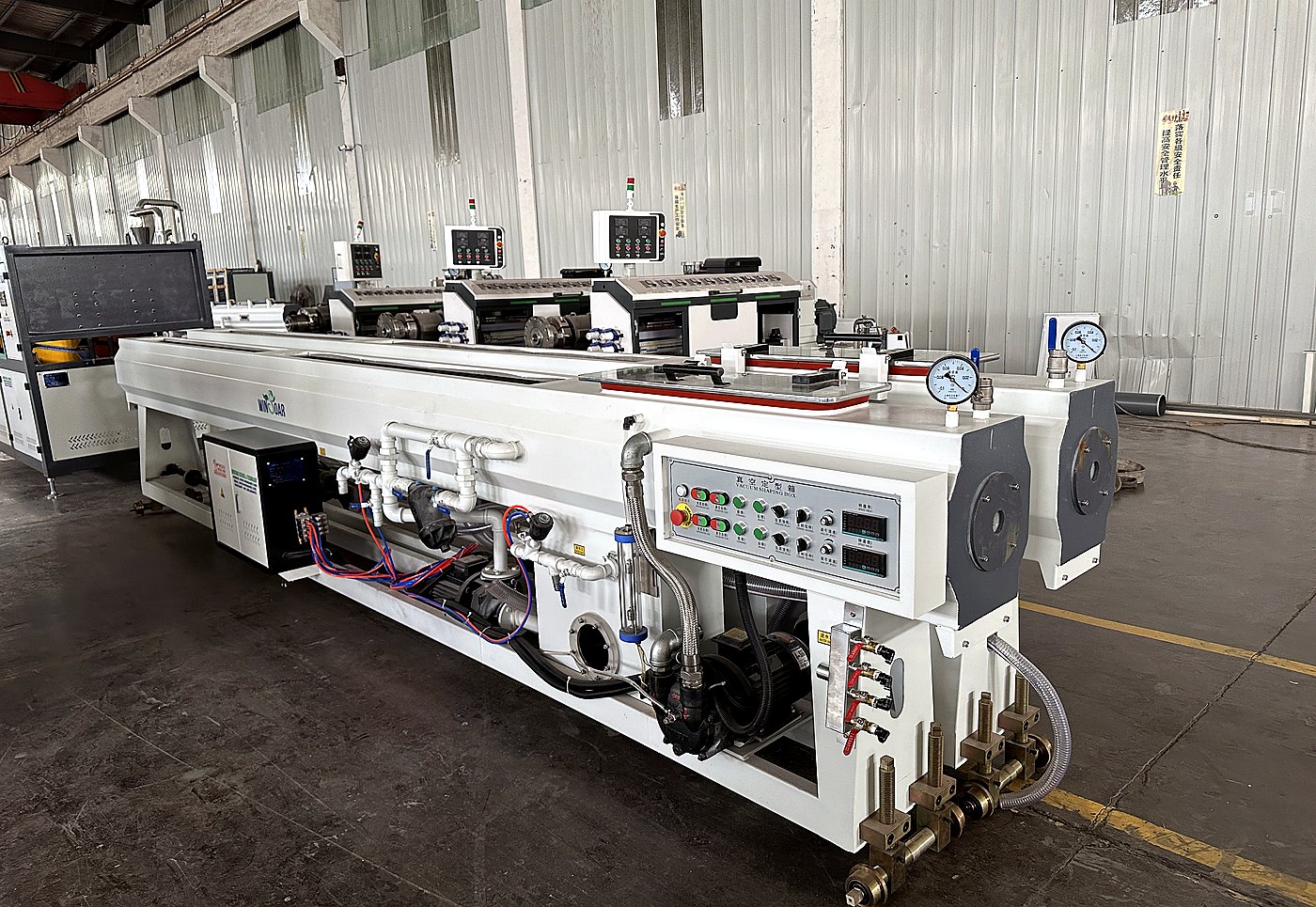 Vacuum calibration tank for 16-63mm PVC pipe extrusion line
