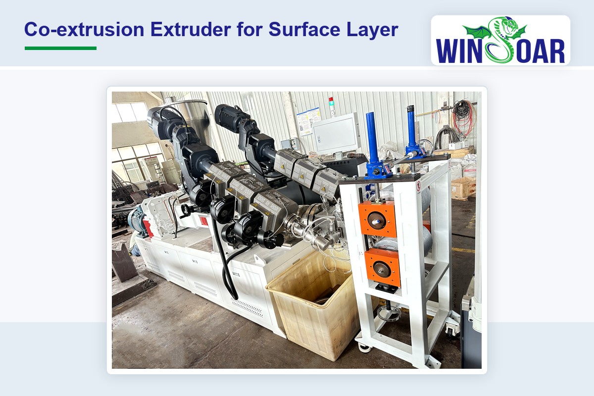 Optional co-extrusion extruder for PE WPC decking surface layer